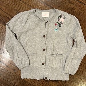 Hanna Andersson Girl LongSleeve grey cardigan w/embroidery design, size 6-7/ 120